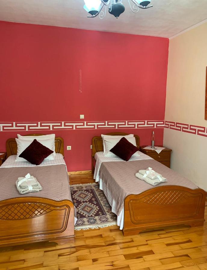 Christina'S House With 2 Bedrooms And Free Parking Gjirokastër Exteriér fotografie